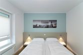 Schlafzimmer mit Doppelbett